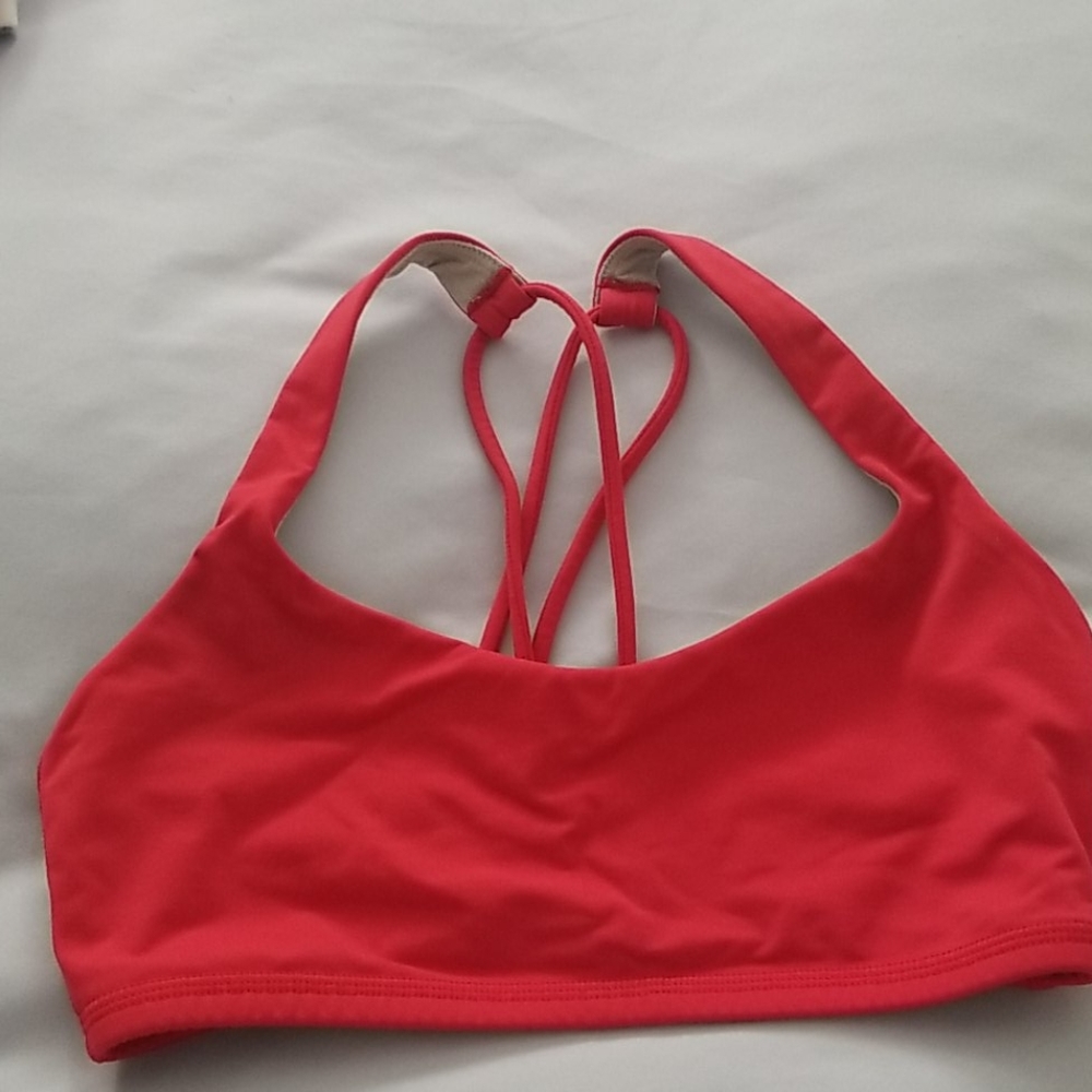 Lululemon sports bra
